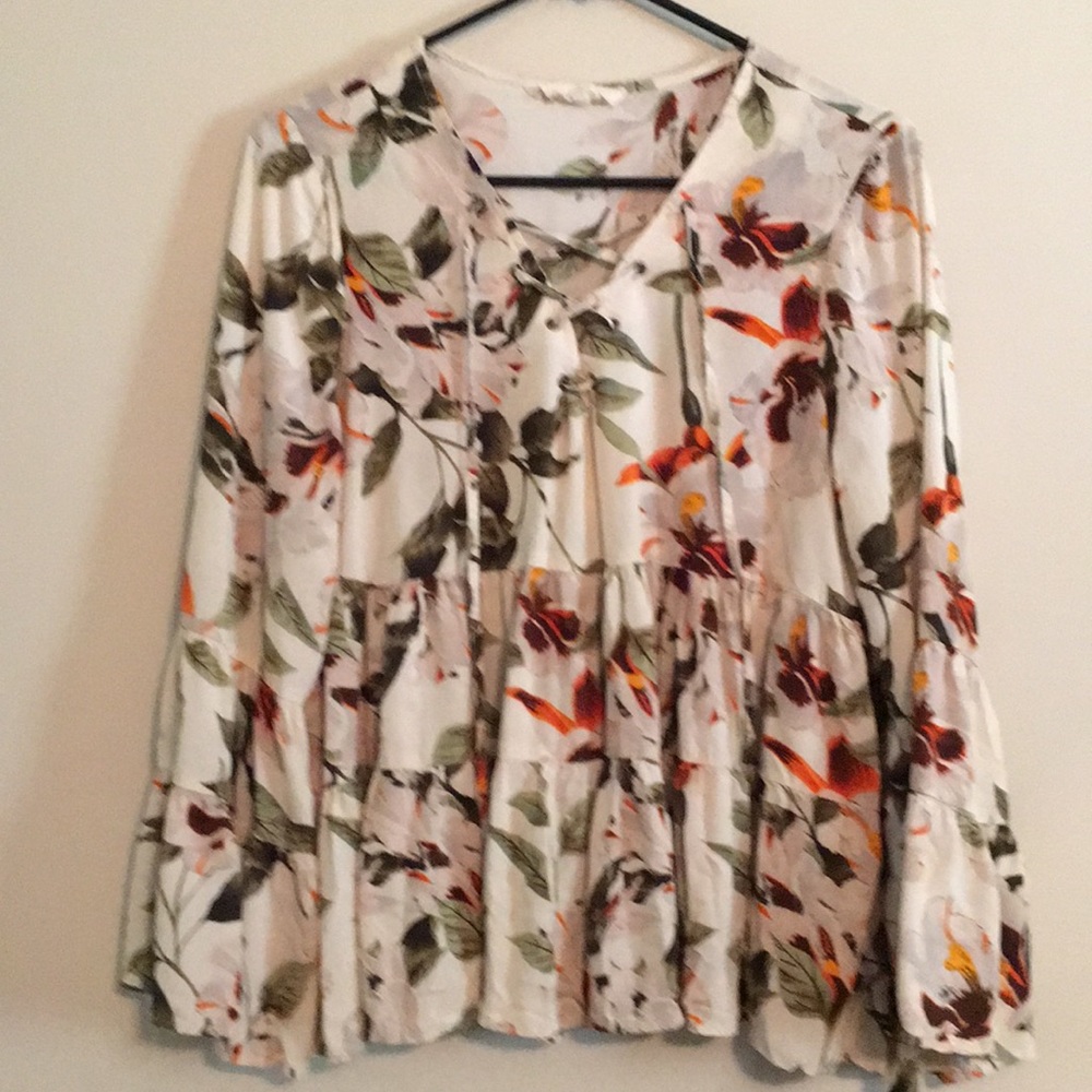 Entro Medium babydoll long sleeve blouse
